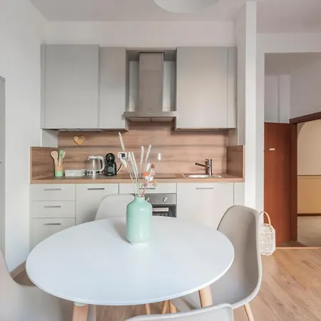 San Lazzaro House - *