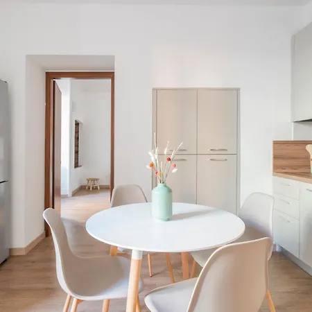 Apartament San Lazzaro House - *