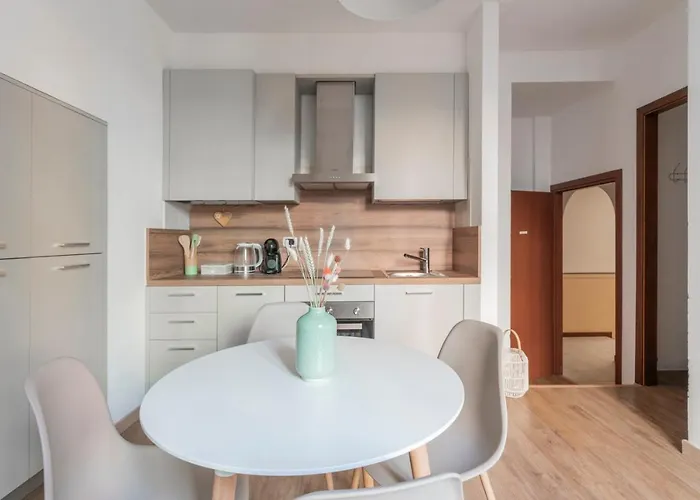 San Lazzaro House - *